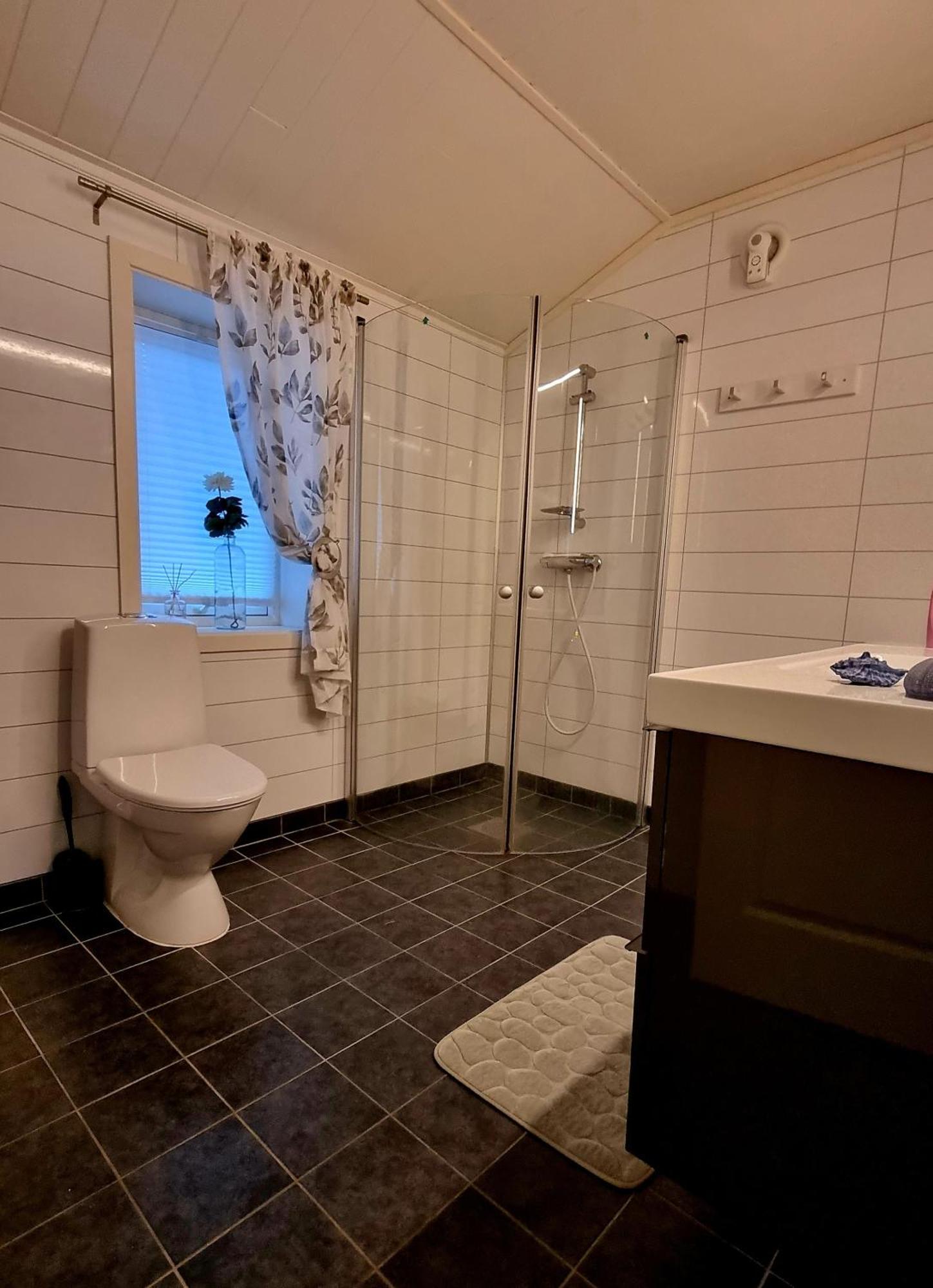 Laukvik Senja Hotell Botnhamn Eksteriør bilde